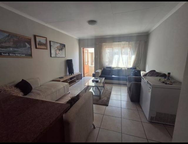 2 BEDROOM APARTMENT FOR SALE IN HESTEAPARK